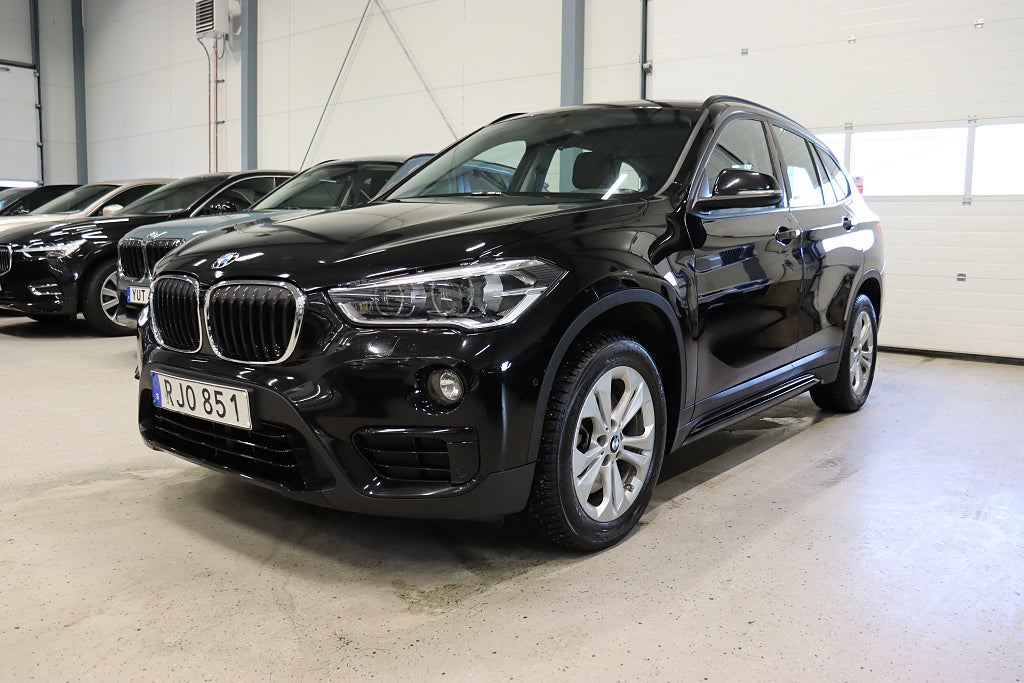 BMW X1 xDrive20i Sport line AWD 2-Ägare Drag Navi B-Kam 192hk
