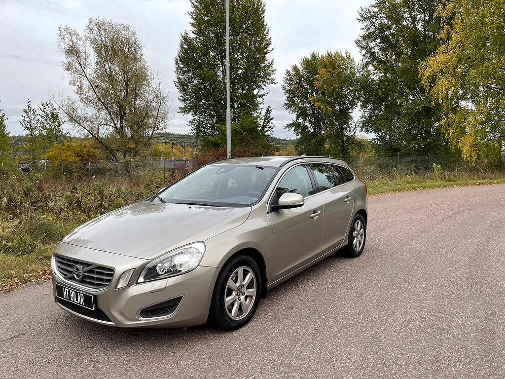 Volvo V60 D3 Geartronic Momentum Euro 5 | Drag