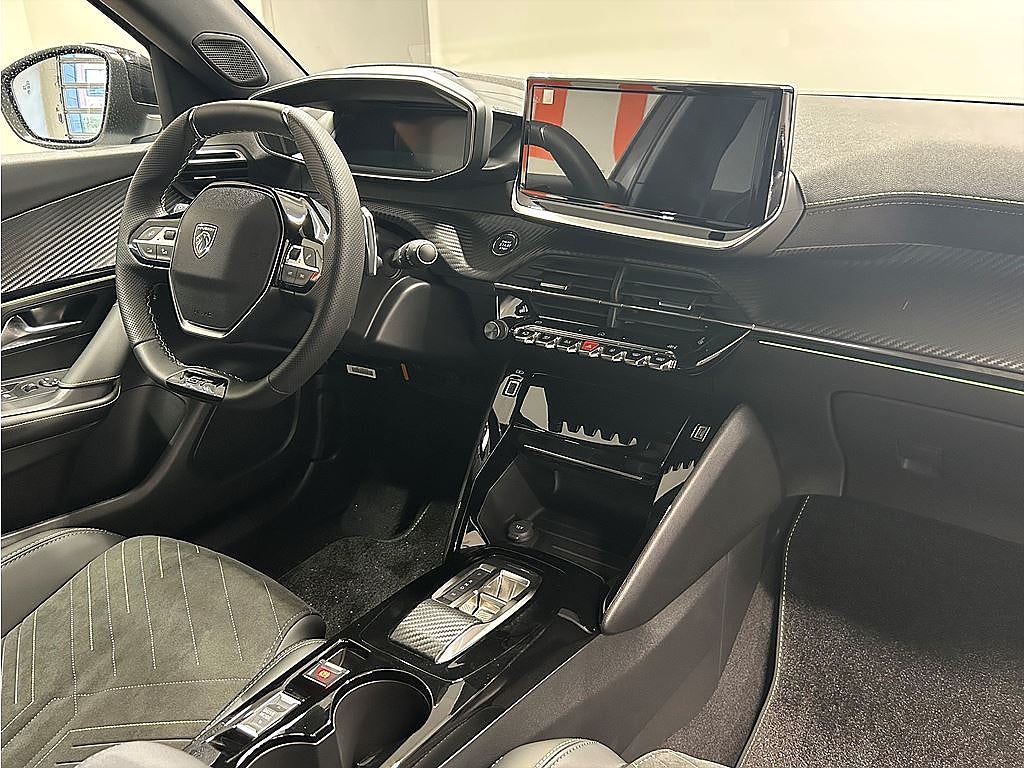 Bild på Peugeot 2008 GT PureTech 130hk Aut - KAMPANJ! PRIVATLEASA FRÅN 12 MÅN