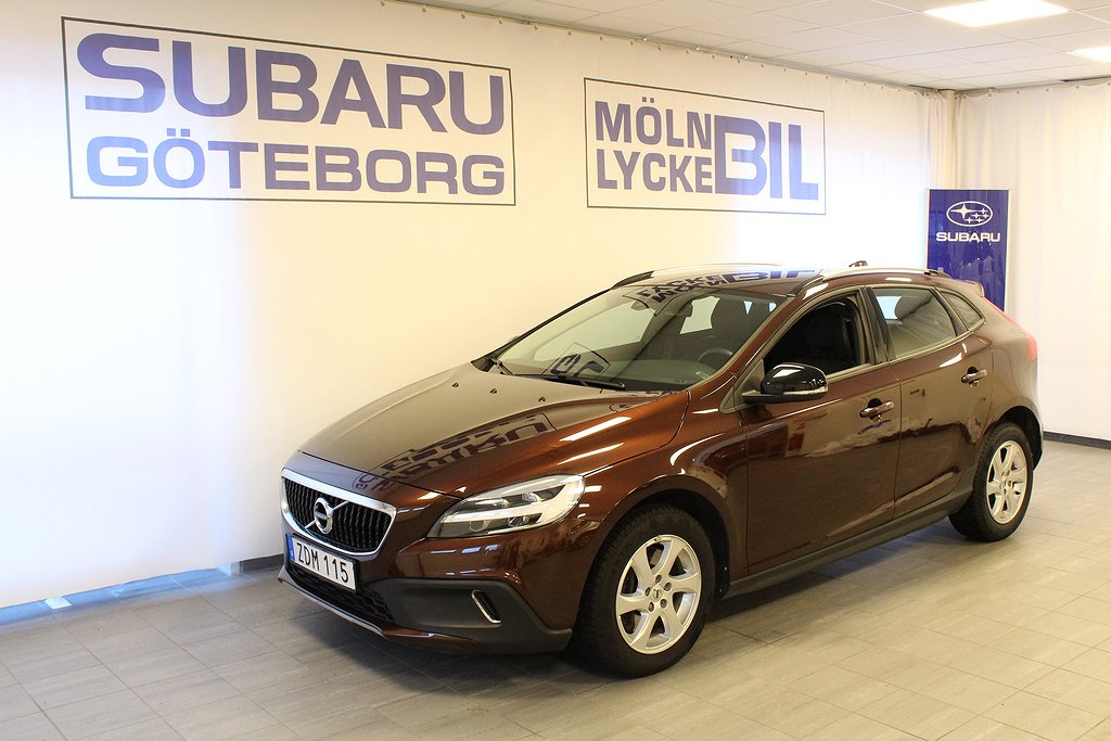 Volvo V40 Cross Country T3 Momentum (152hk) *V-hjul*