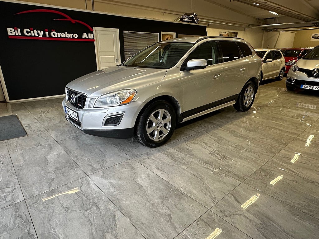 Volvo XC60 D3 (163hk) AWD Geartronic Momentum D-Värmare / Nyservad