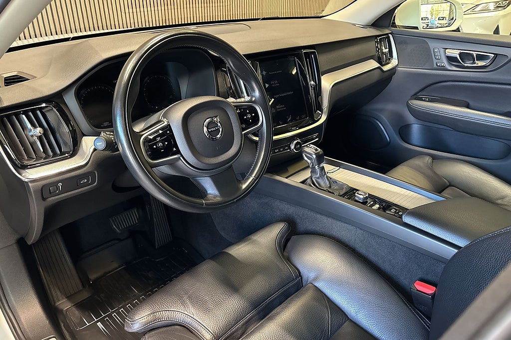 Volvo V60 Cross Country T5 AWD Geartronic Advanced Edition