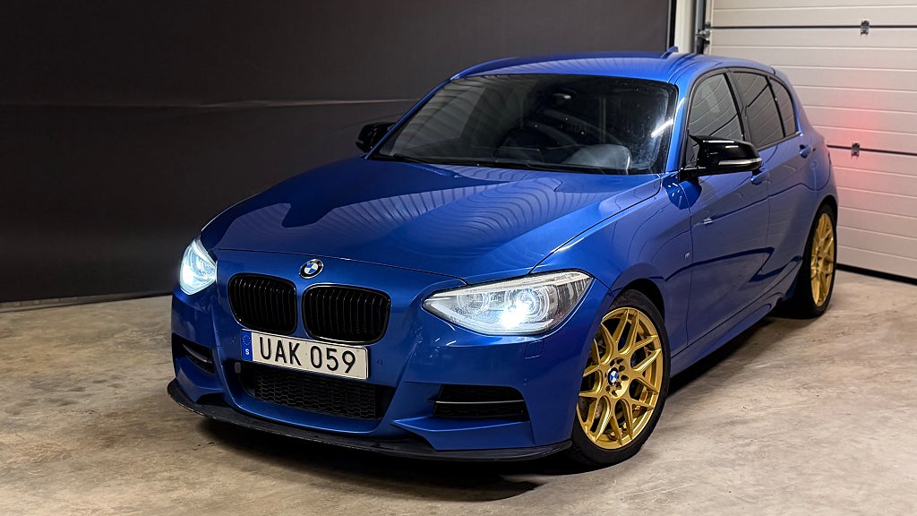 BMW M135i xDrive 5-dörrars / H&K / Pops and bangs / ca 440hk