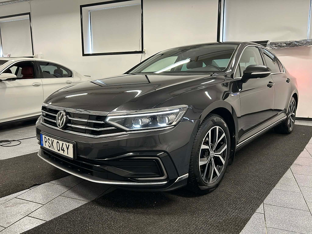 Volkswagen Passat Sedan GTE 1.4 TSI ACT OPF GTE 218 hk Exec Cockpit Läder