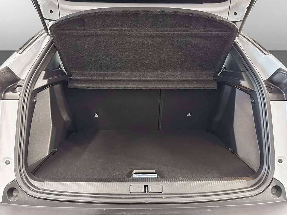 Bild på Peugeot 2008 GT 1.2 PT 130hk Aut B-KAMERA CARPLAY
