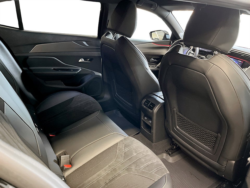Bild på Peugeot 408 GT 1.2 PT 130hk Aut B-KAMERA CARPLAY ELSTOL