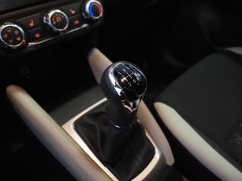 Nissan Micra N-TECH 92hk  1 ägare | Moms | CarPlay |