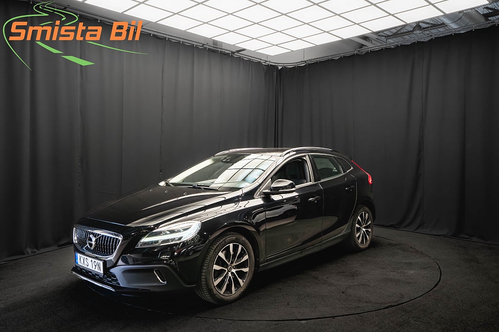 Volvo V40 Cross Country T3 PLUS B-VÄRMARE KAMERA ADAPTIV-FART BLIS VÄLSERVAD