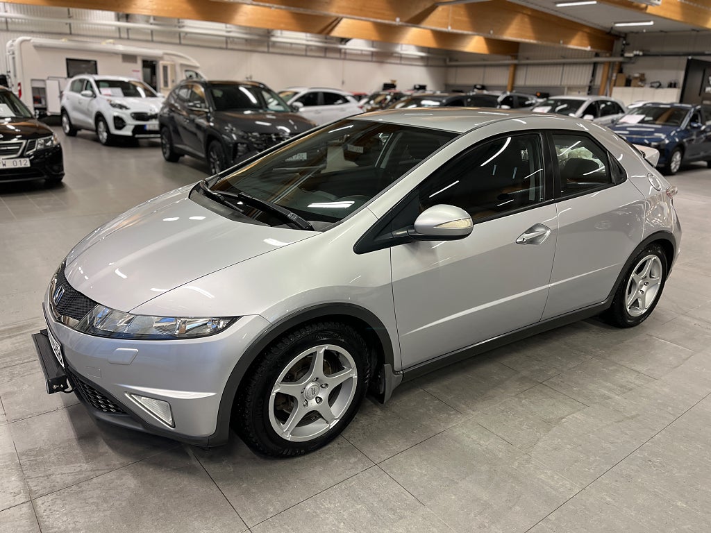 Honda Civic 5-d 1.8 i-VTEC 140hk Automat Sport / S+V / LED-ramp thumbnail