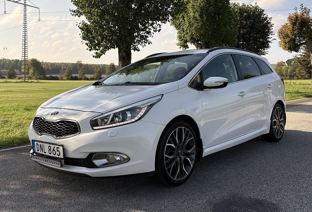 Kia Ceed cee'd_sw 1.6 CRDi EX GT fälgar 18" NyaDäck+bromsar Drag