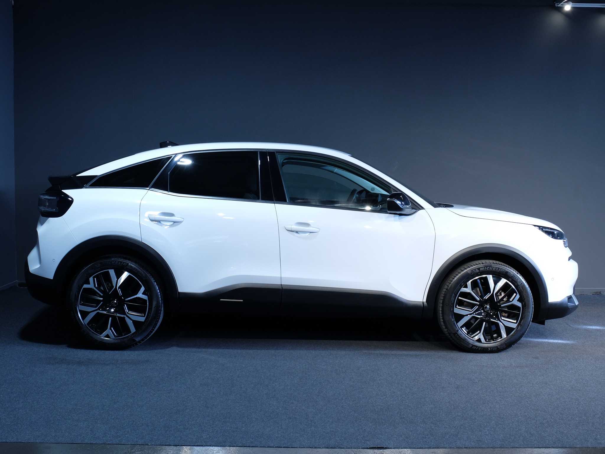 Citroen C4 2025, photo 2/10