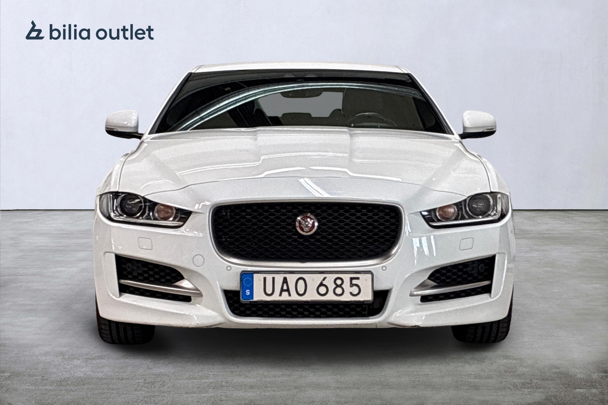 Jaguar XE 20t R-Sport 200hk 2019, photo 3/54