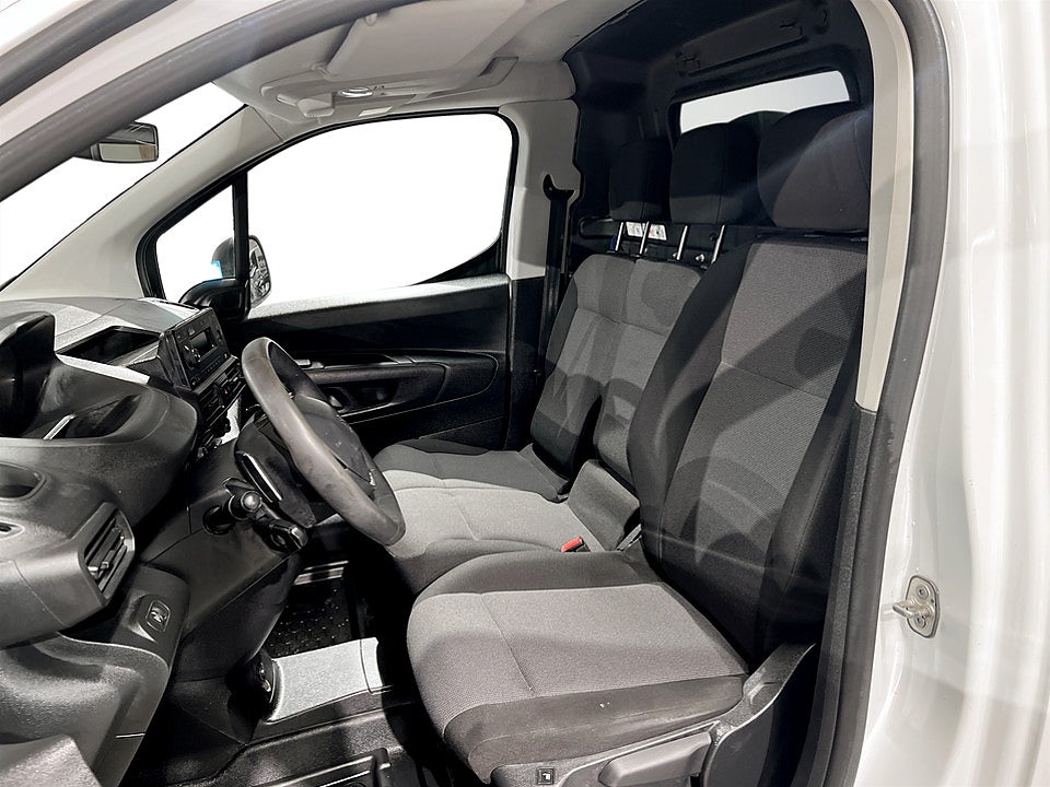 Bild på Peugeot Partner Inbusiness 1.5 BHDi 130hk Aut L1  VÄRMARE DRAG
