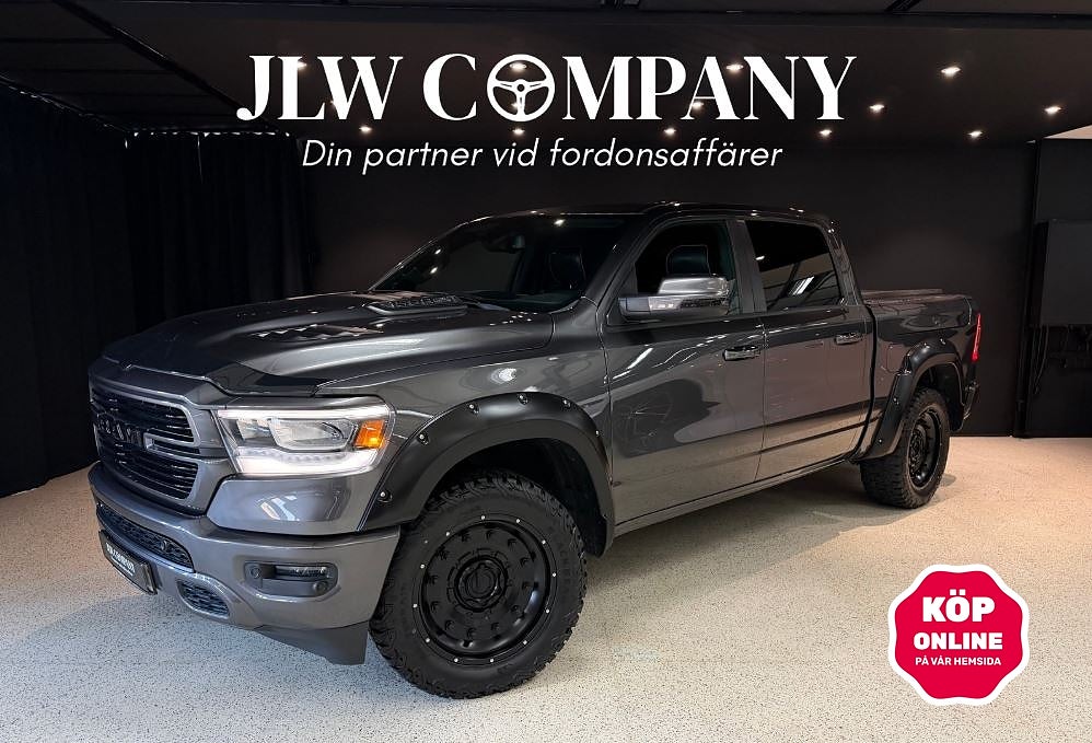 RAM 1500 Crew Cab V8 HEMI | Laramie | Luftfjädring | LEASEBAR