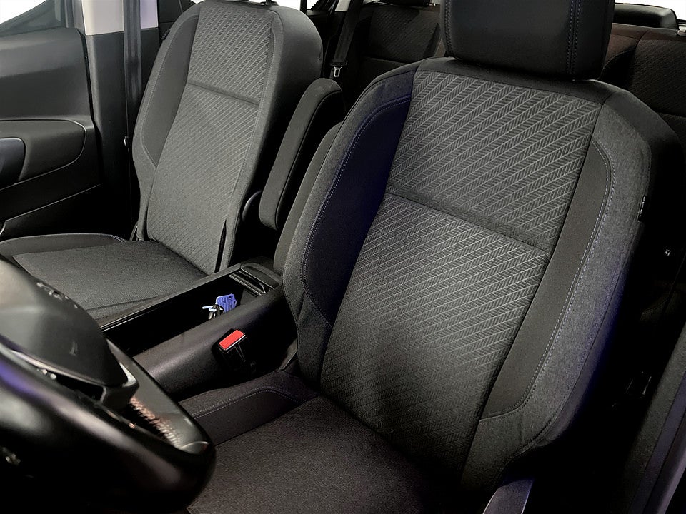 Bild på Peugeot Rifter Allure 1.2 e-THP 110hk 5-SITS P-SENSORER BLUETOOTH