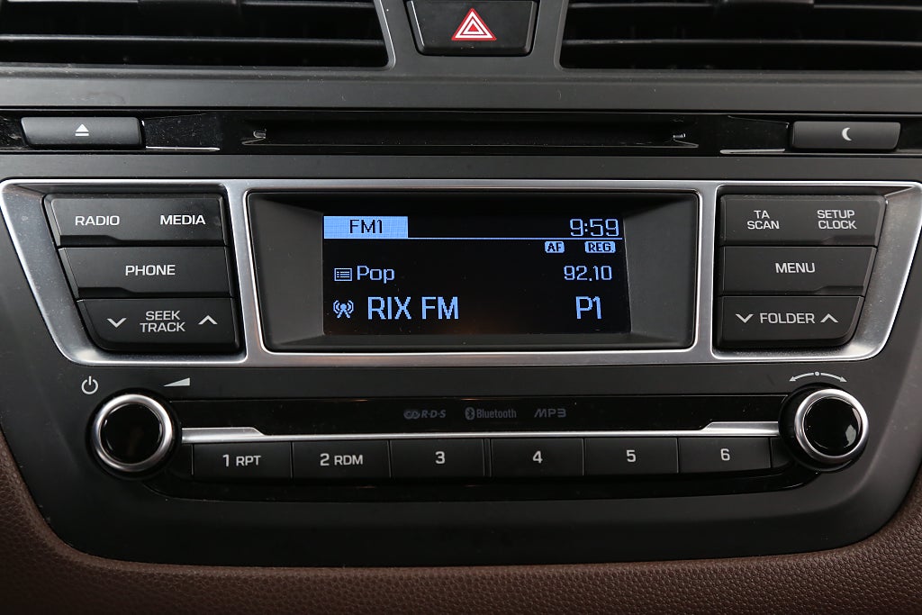 Hyundai i20 1,4 101hk Premium Automat P-sensor 2016