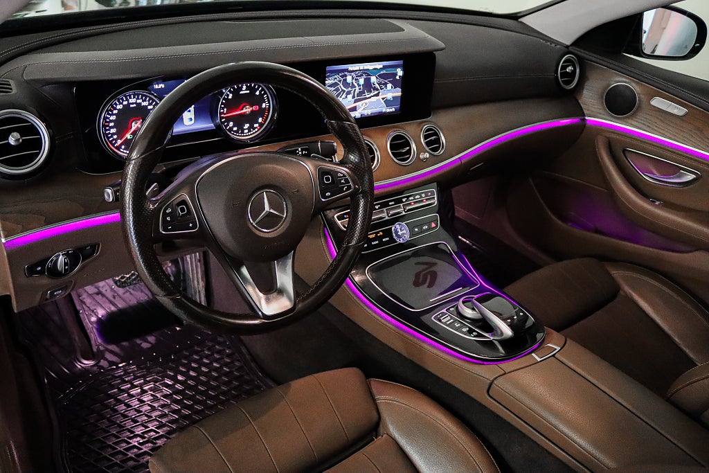 Mercedes-Benz E 220 d 4MATIC Exclusive Navi 360Kam Distronic