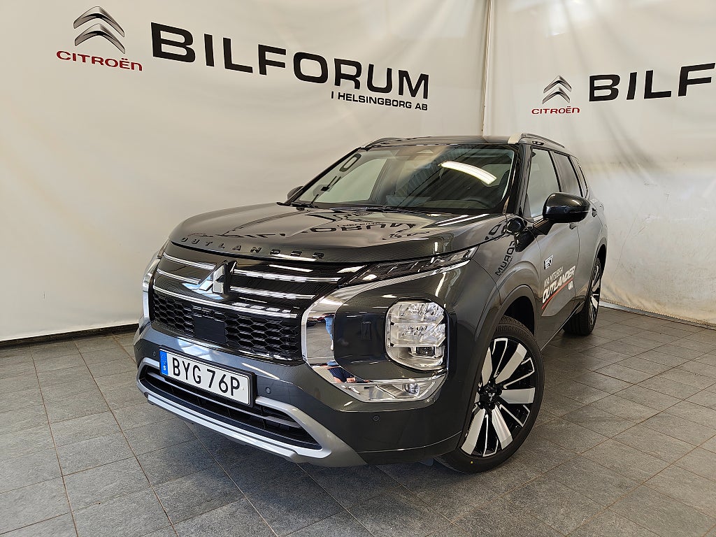 Mitsubishi Outlander INSTYLE PHEV 2 TONE PHEV 85 km
