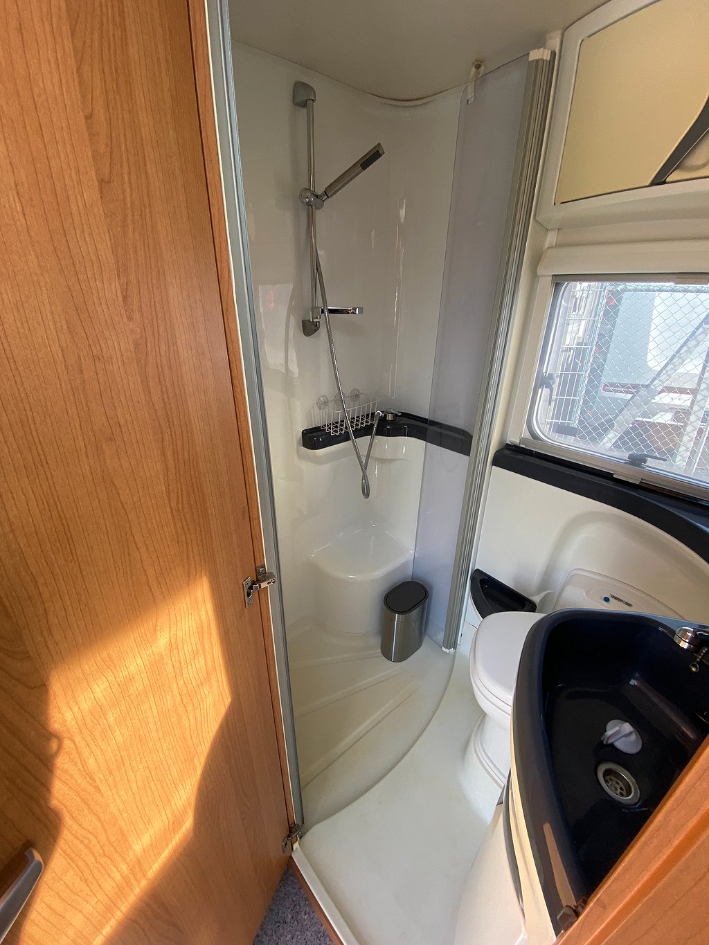 Knaus Sport TI 650 MG / AC bodel / Solcell / B-körkort - Knaus