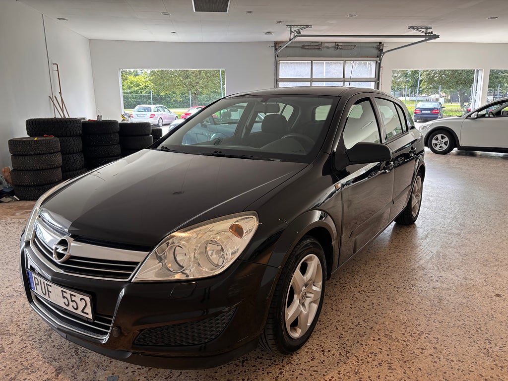 Opel Astra 1.6 ECOTEC nybesiktad 