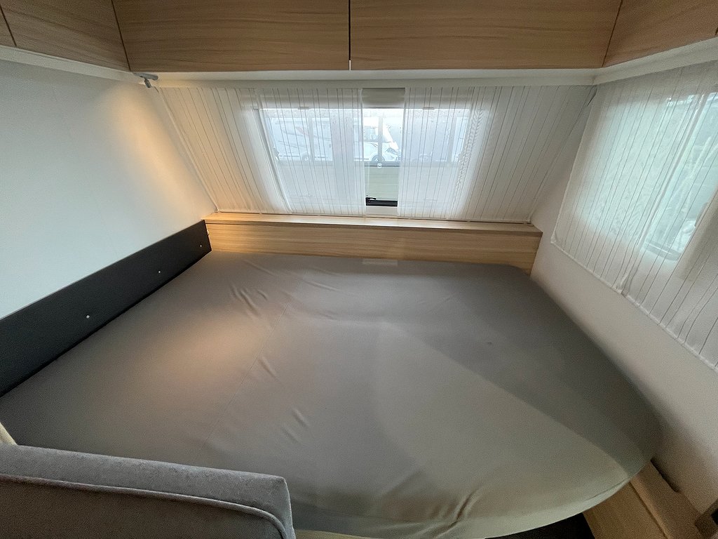 Adria Altea 552 PK / Barnkammare / 7 bäddar / EL-Patron - Adria