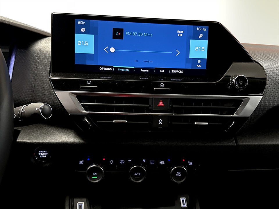 Bild på Citroën e-C4 Shine 50kWh 136hk Aut B-KAMERA RATTVÄRME