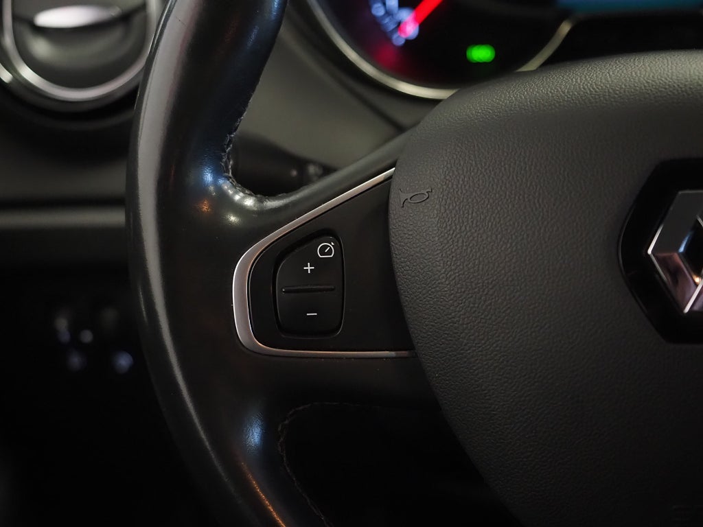 Renault Captur 1.3 TCe EDC 150hk Automat Intens Kamera Navi M-Värm 2019