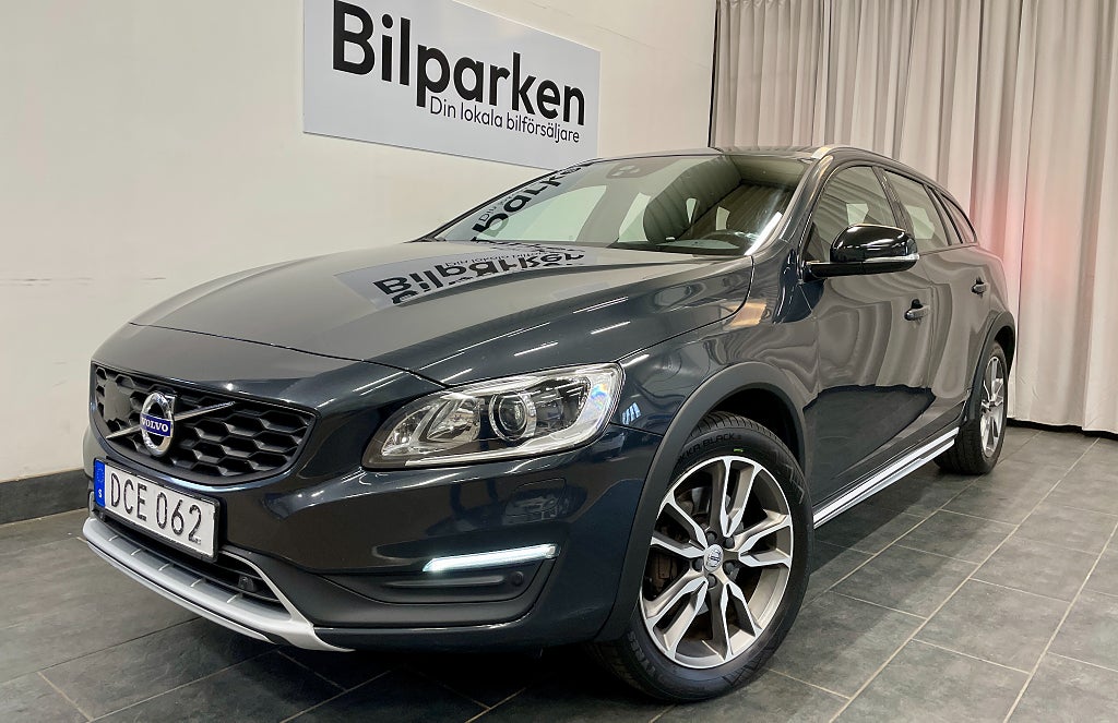 Volvo V60 Cross Country D4 AWD Geartronic Classic Pro Euro 6 190Hk / VOC / Navi