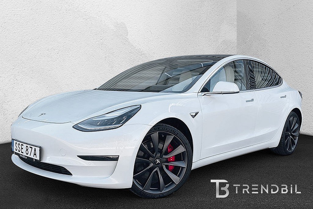Tesla Model 3 Performance | 4,99% | kolfiber | SV-såld 