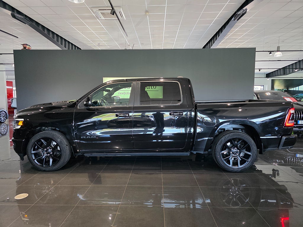 Dodge Ram 1500 Crew Cab Larami Night 5.7 V8 HEMI Flex Fuel 4×4 401hk - bild 2