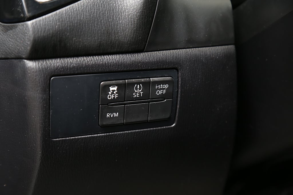 Mazda 3 2,0 SKYACTIV-G 165hk Head up Skinn BOSE Motorv Drag 2016