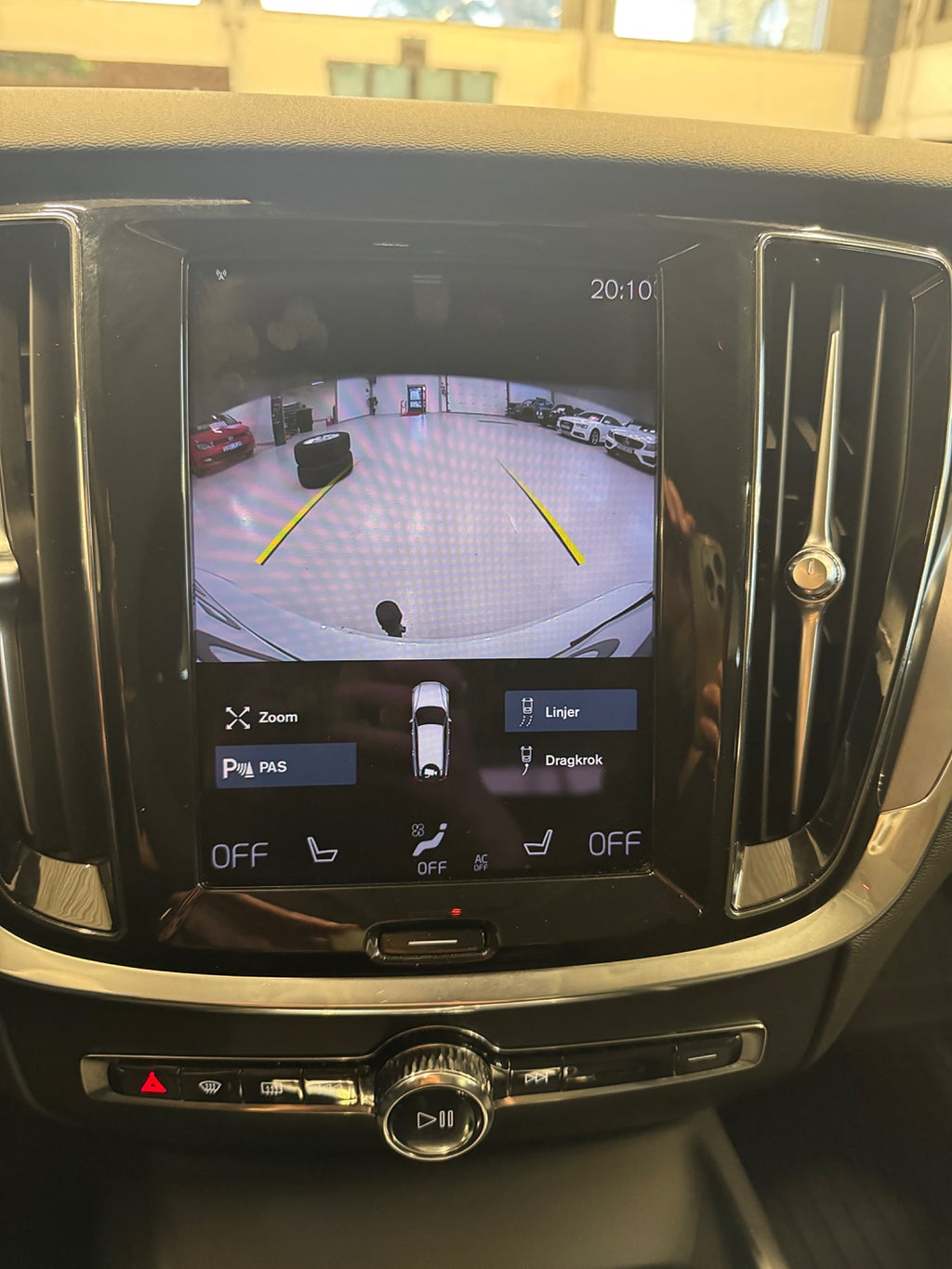 Volvo V60 B4 Geartronic Momentum 7000 Mil - miniatyr 12