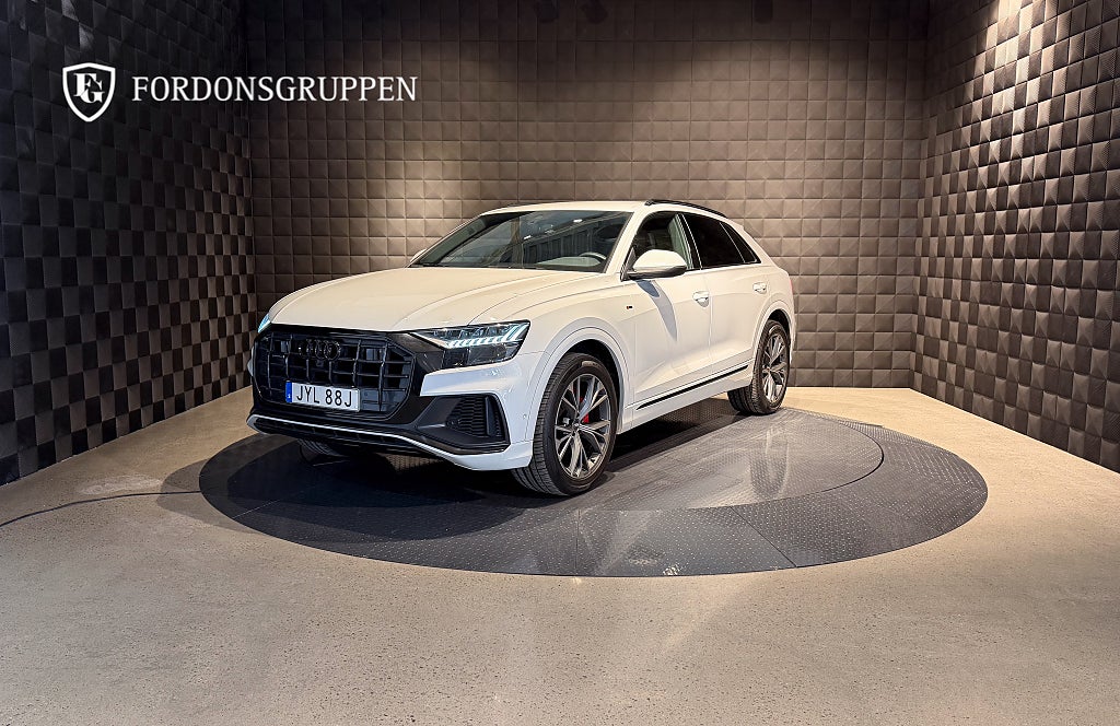 Audi Q8 55 TFSI Q (340HK) S-Line / B&O / Matrix / VAT