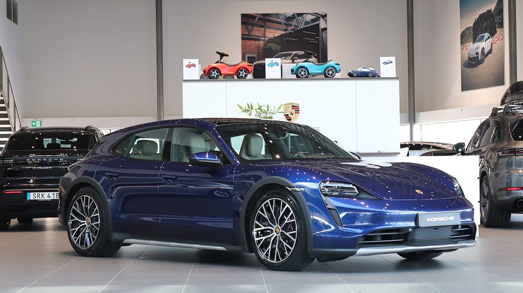 Porsche Taycan 4 Cross Turismo