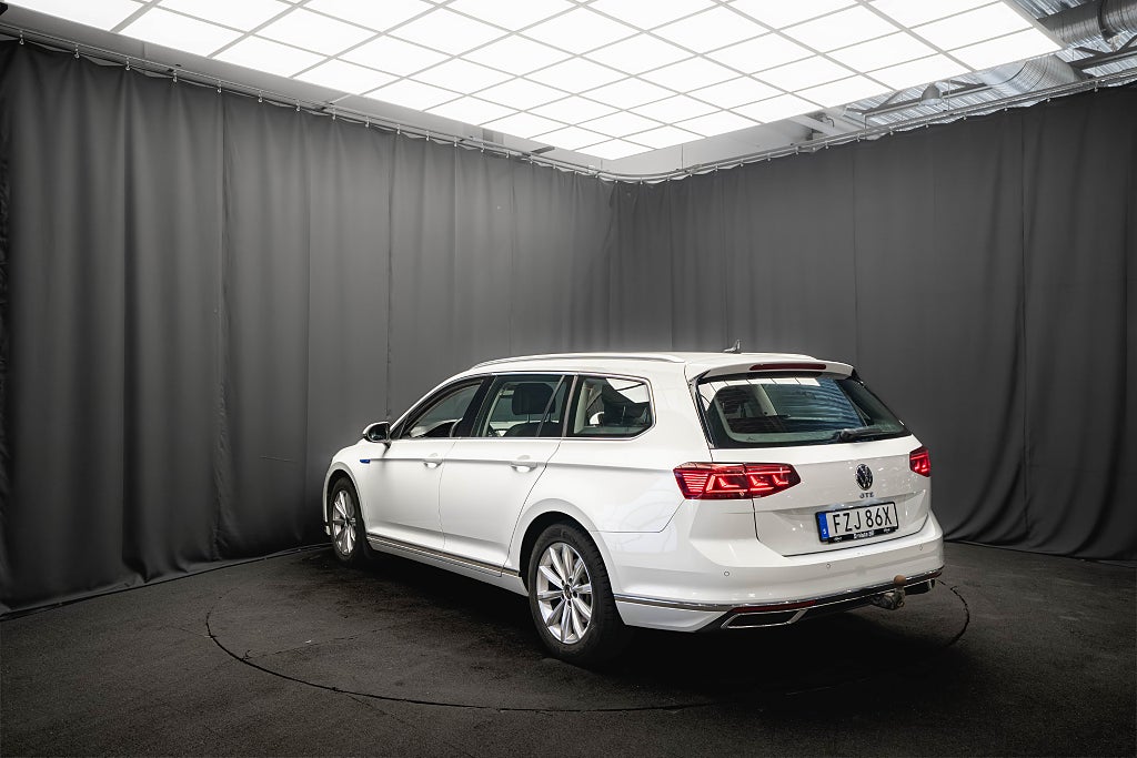 Volkswagen Passat GTE EXECUTIVE DRAG KAMERA CARPLAY MOMS