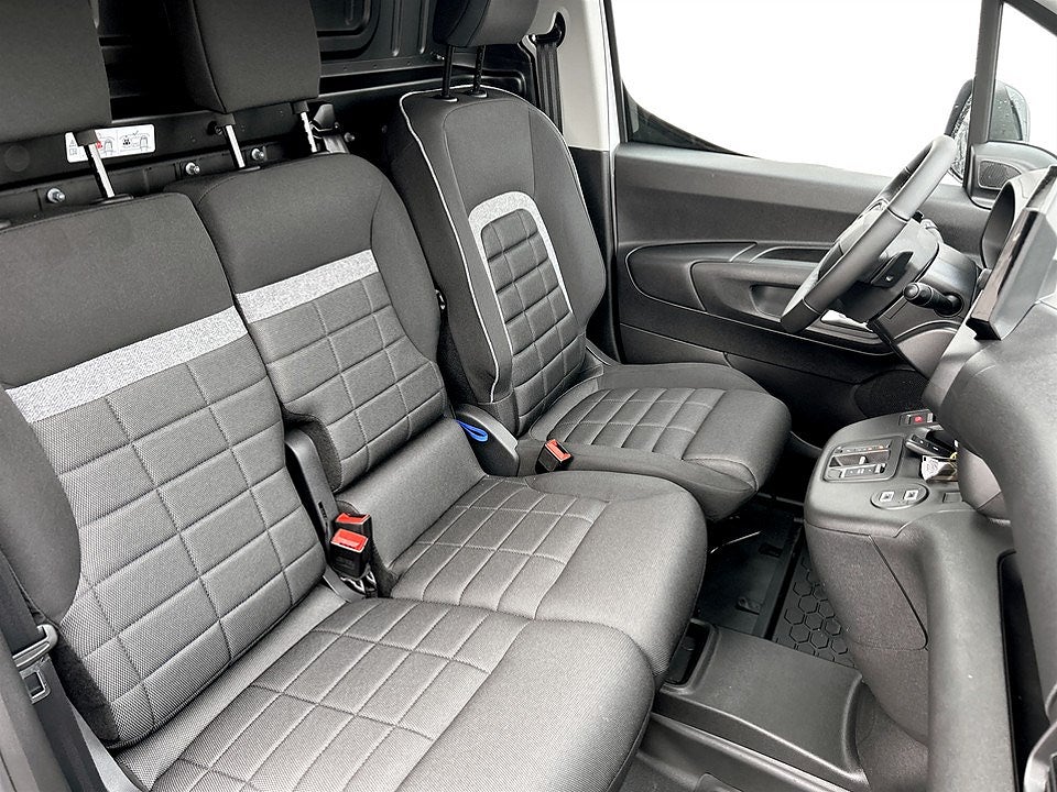 Bild på Citroën Berlingo Business 1.5D 130hk Aut L2 - OMGÅENDE LEVERANS!