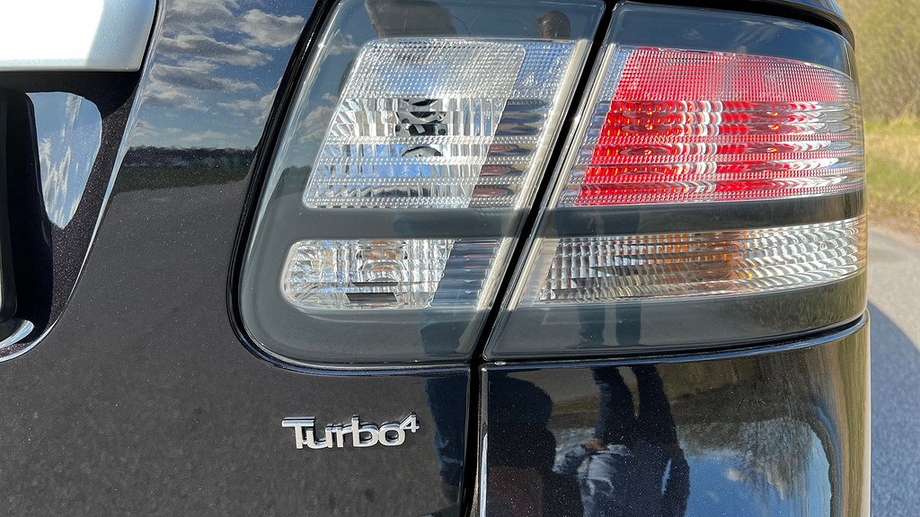 Saab 9-3 Aero Turbo4 var de sista exemplaren som tillverkades i Trollhättan. Foto: Bilweb Auction