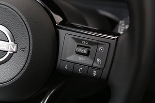SUV Nissan Qashqai 20 av 25