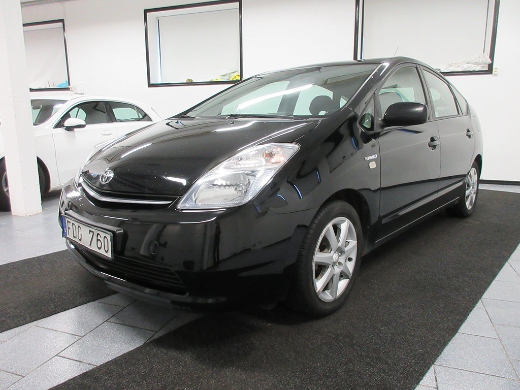 Toyota Prius 1.5 VVT-i + 3CM CVT Årsskatt 360 kr