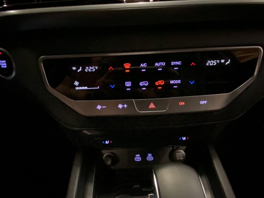 KGM Musso Grand 2.2 e-XDi 4x4 Euro 6 CNG Låg skatt Almeco-lock Värmare – bild 13