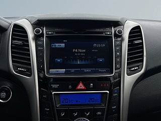 Hyundai i30 1.6 CRDi DCT Premium Darg/Navi/Kamera/Rattvärm/MoK – bild 15