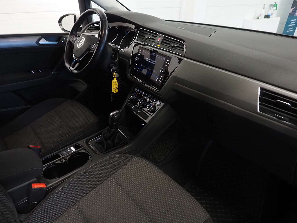 Volkswagen Touran 1.5 TSI 150hk DSG R-Line | 7-sits | Pluspaket |