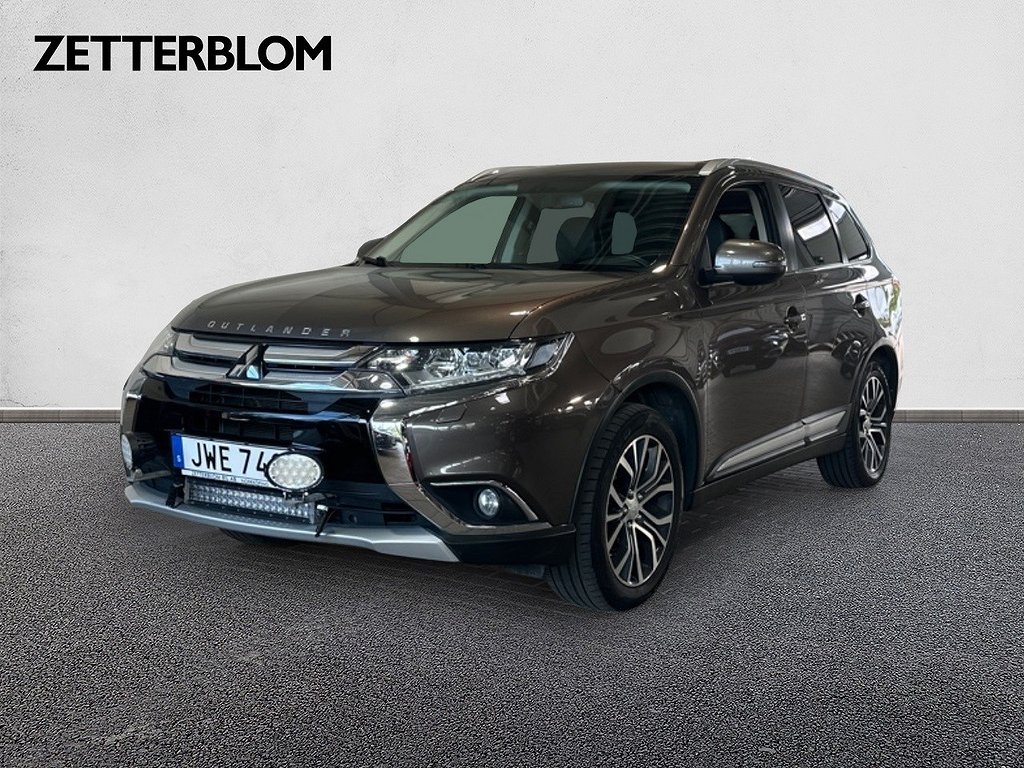 SUV Mitsubishi Outlander 1 av 18