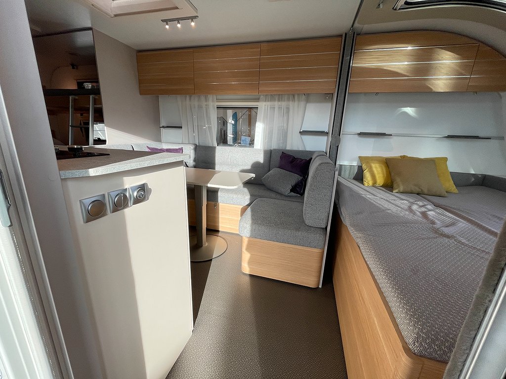 Adria Adora 573PT / Mover / AC / Barnkammare / Markis /  - Adria