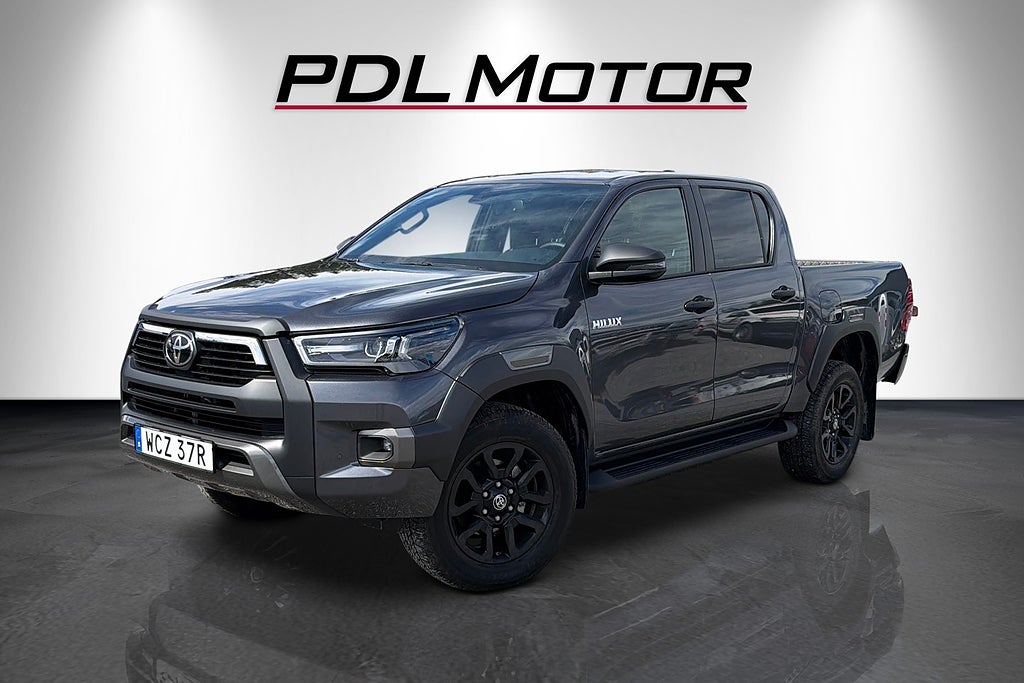 Toyota Hilux INVINCIBLE DC 2.8 MHEV 4WD D-Värme SoV Hjul OMG Lev