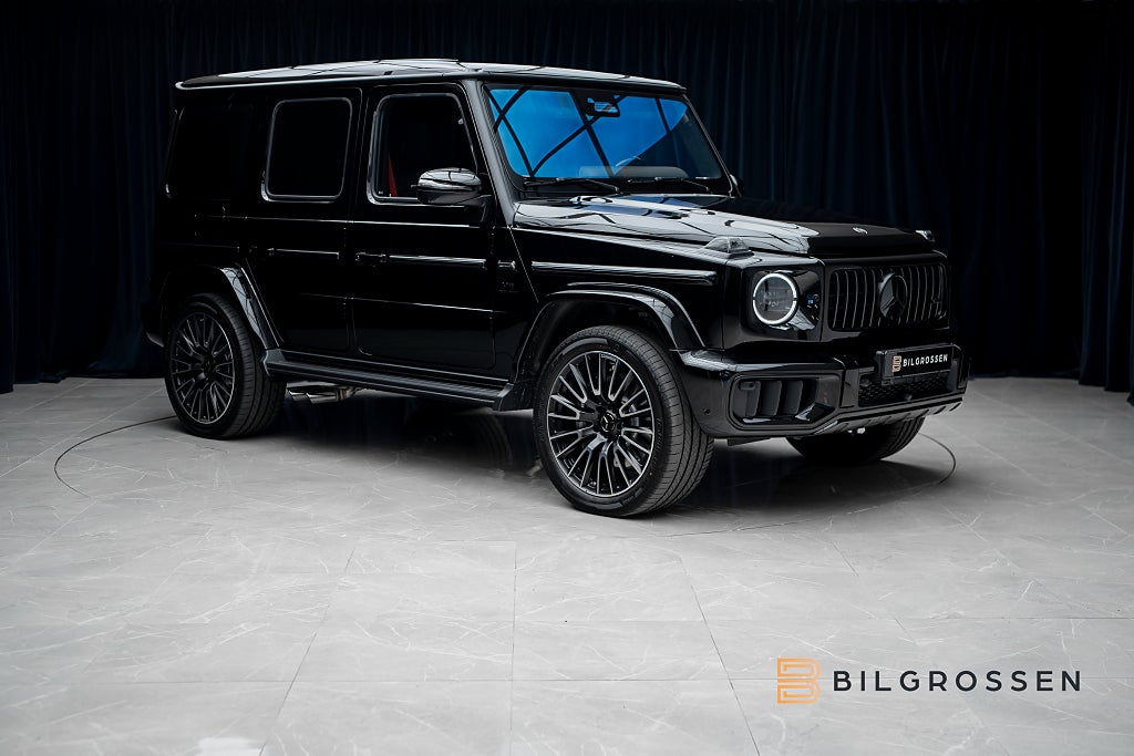 Mercedes-Benz G63 AMG Superior Line Kolfiber Active Ride TV MY27 MOMS