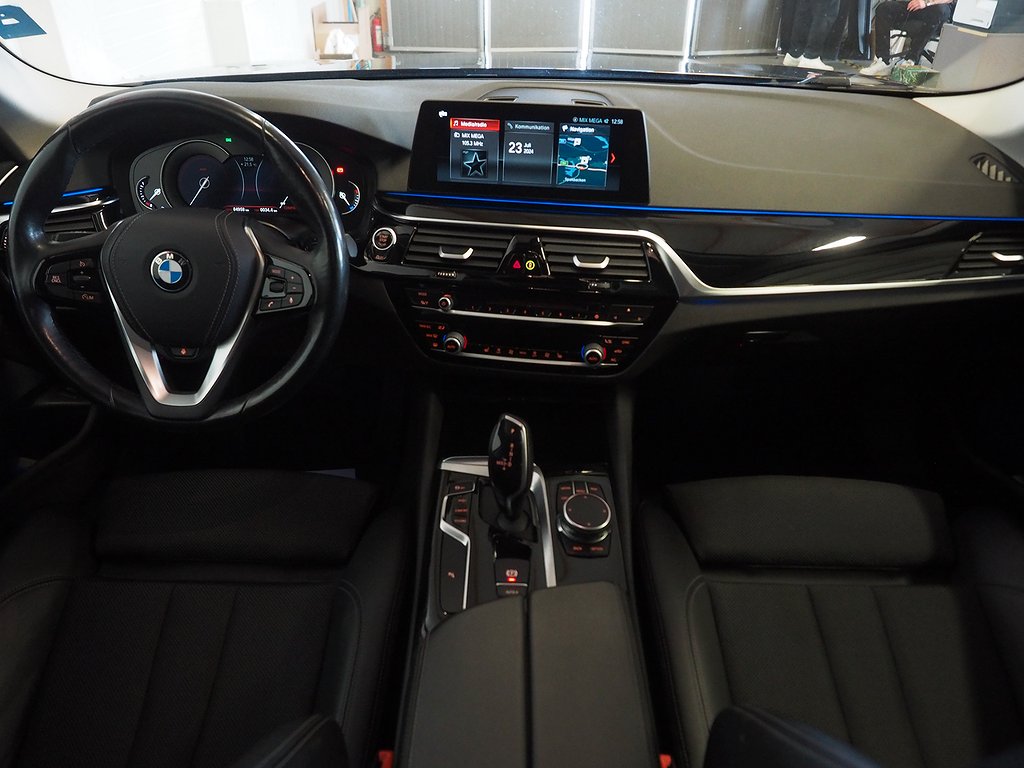 BMW 530 i xDrive 252hk SportLine | Drag | Värmare | Navi | 2018