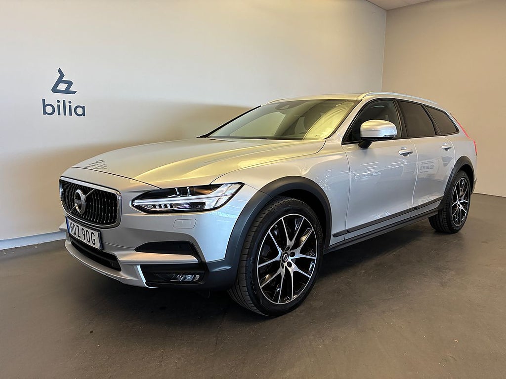 Volvo V90 Cross Country / Panoramaglastak / Navigation /...