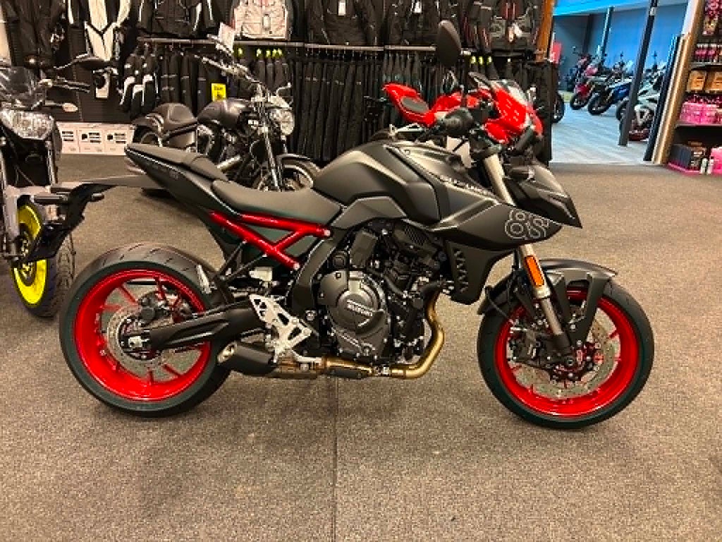 Suzuki GSX-8S * KAMPANJ * 