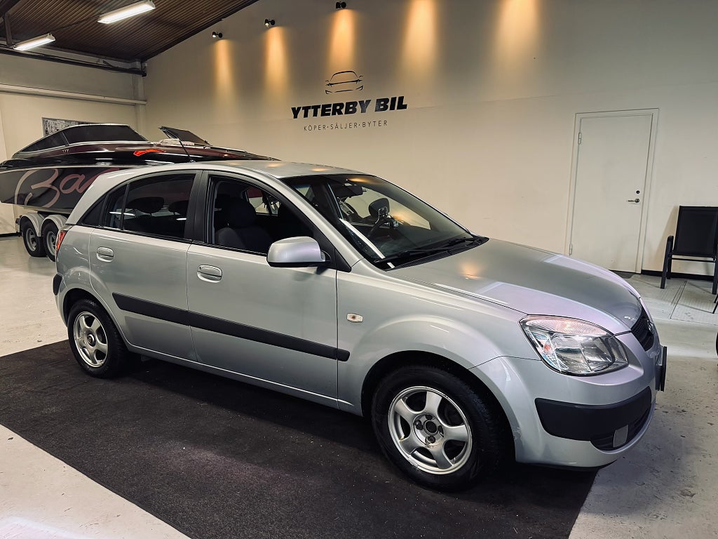 Kia Rio 1.4 Euro Besiktigad Manuell 5-sits